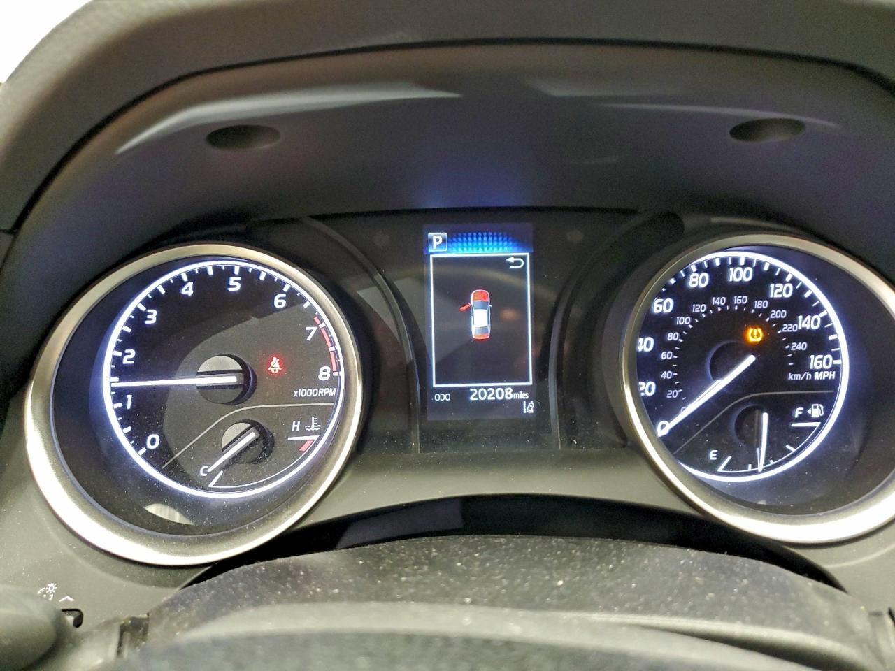 Toyota Camry Le Image 4