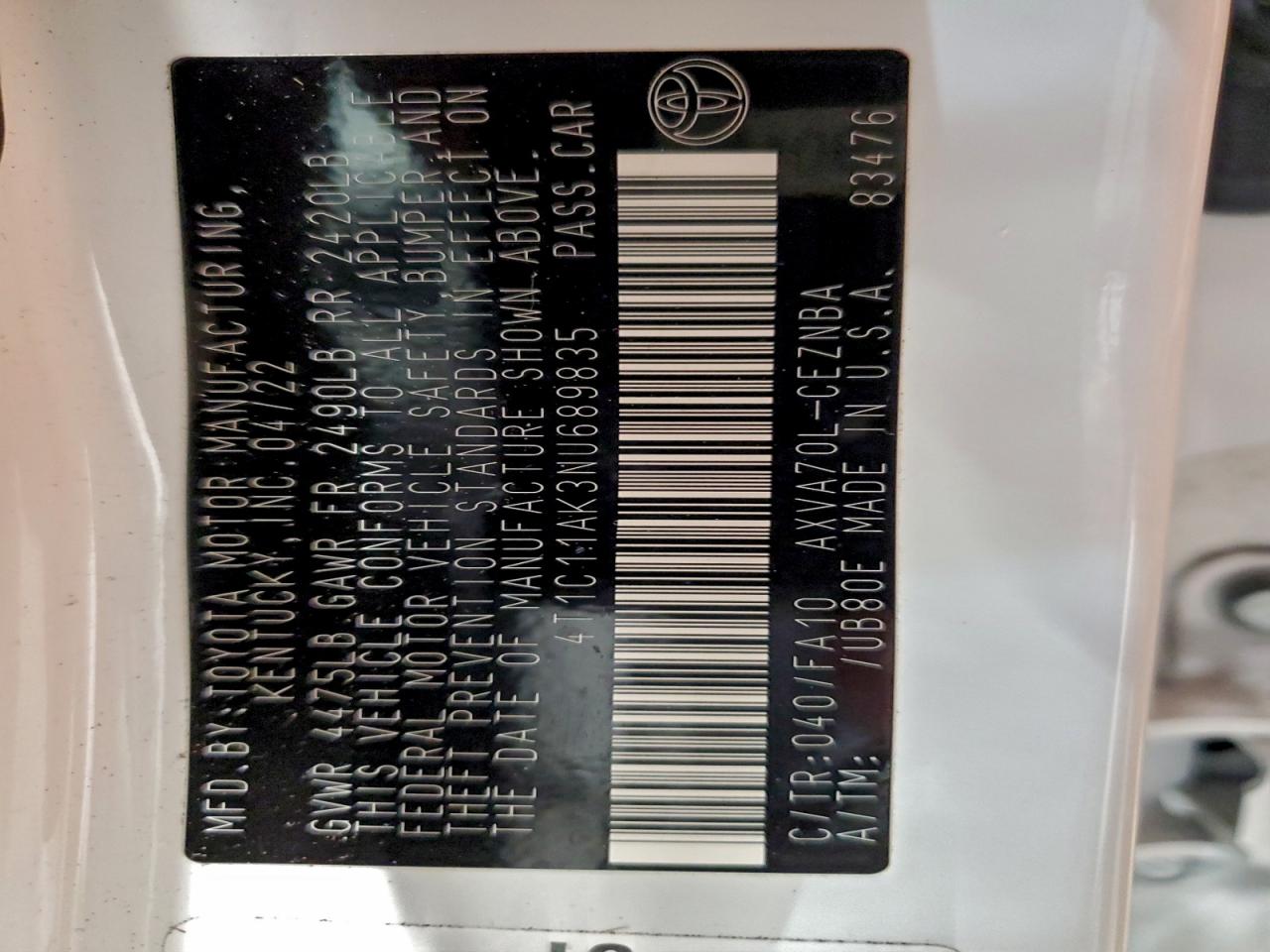 Toyota Camry Le Image 12