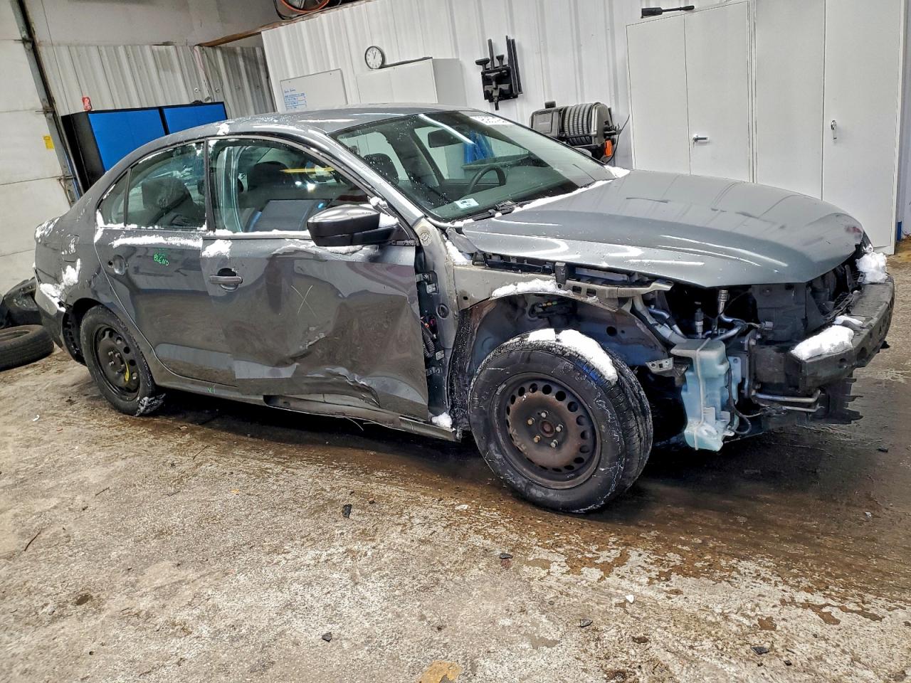 Volkswagen Jetta S Image 5