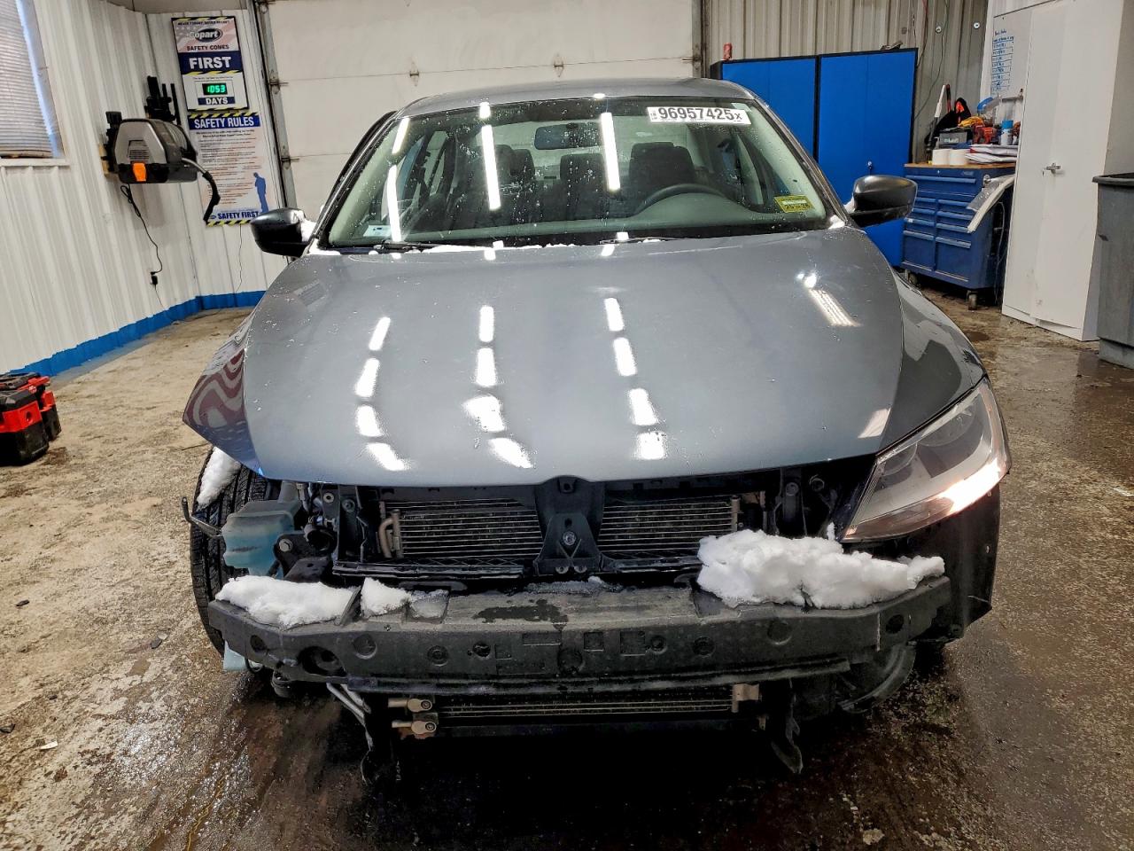 Volkswagen Jetta S Image 11