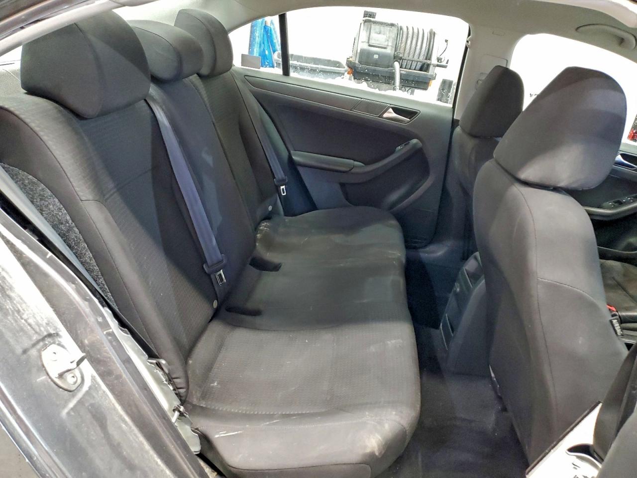 Volkswagen Jetta S Image 8