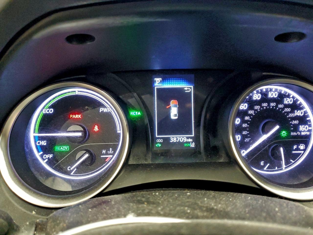 Toyota Camry Le Image 4