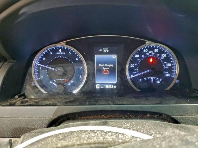 Toyota Camry Le Image 9