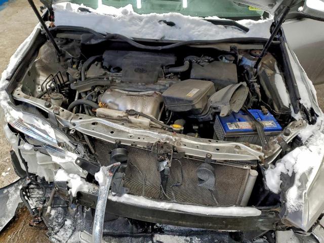 Toyota Camry Le Image 6