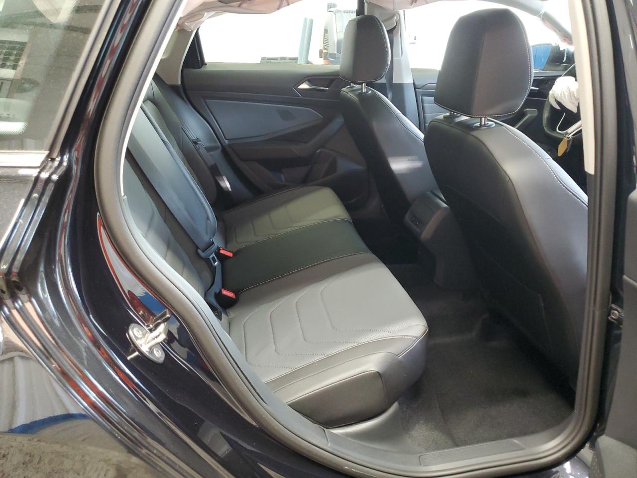 Volkswagen Jetta Sel Image 2