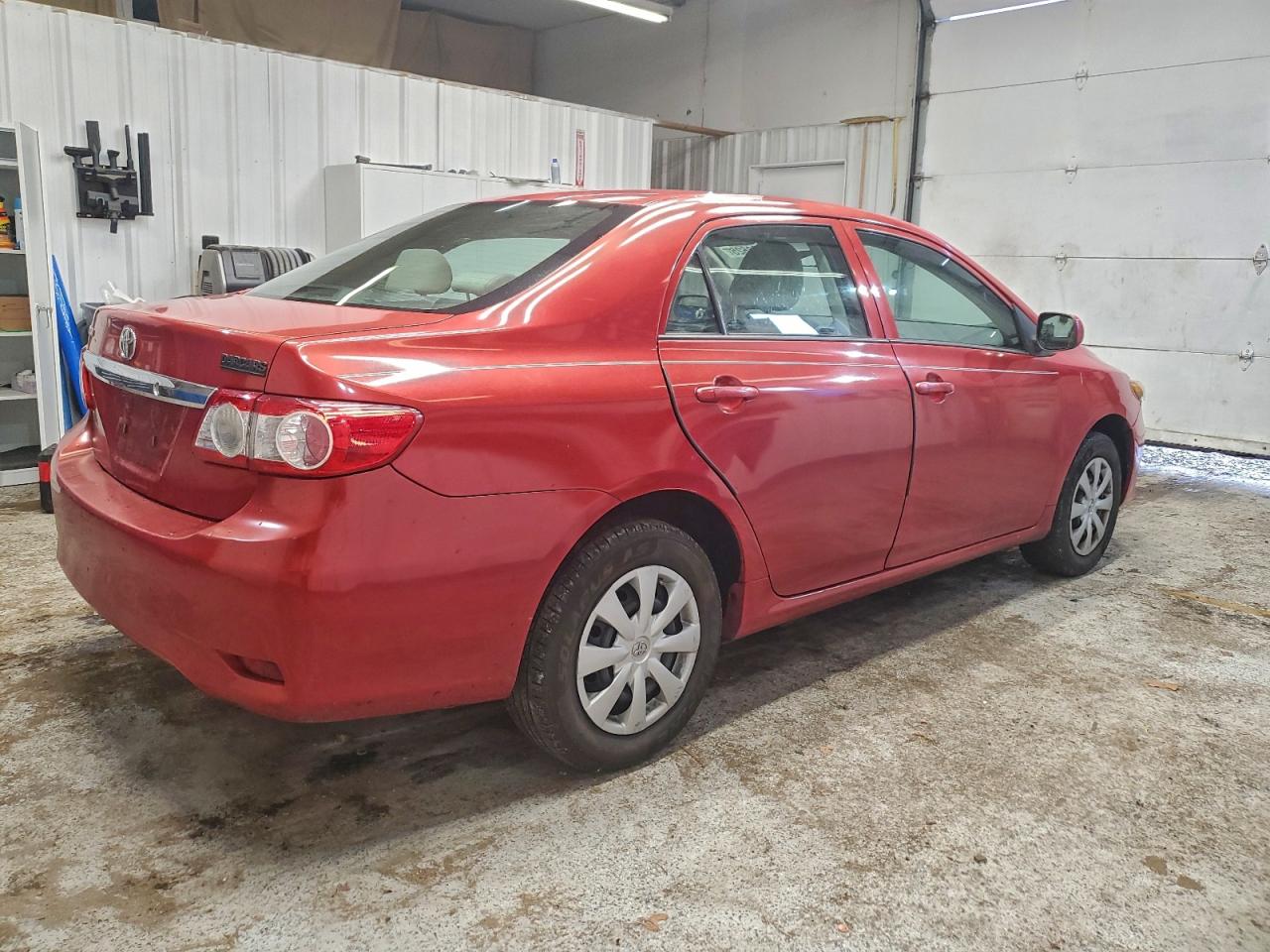 Toyota Corolla Base Image 6