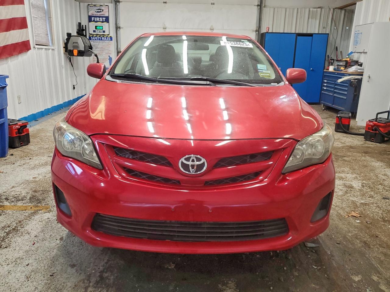 Toyota Corolla Base Image 5