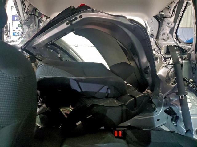 Toyota RAV4 Le Image 5