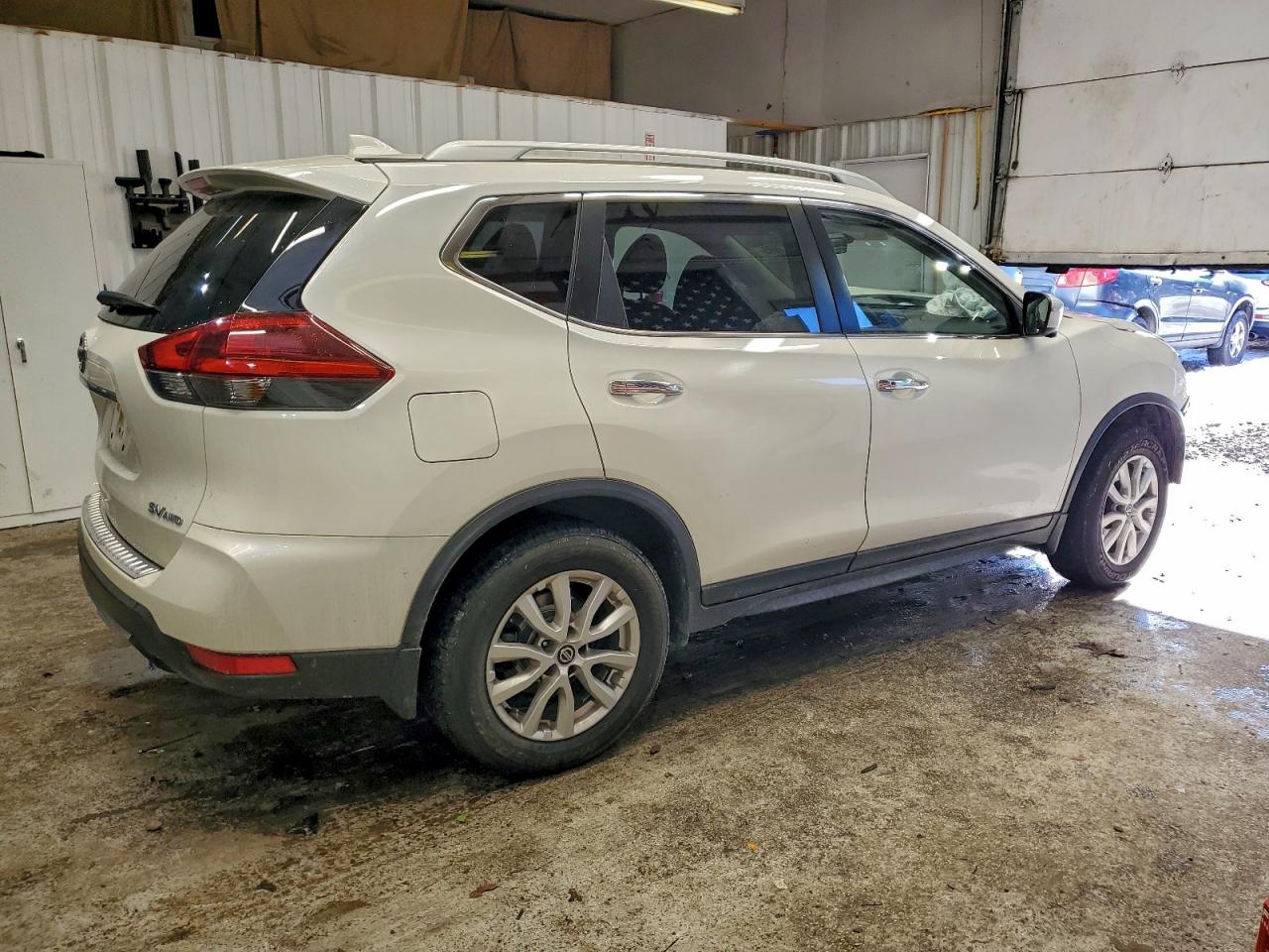 Nissan Rogue S Image 13