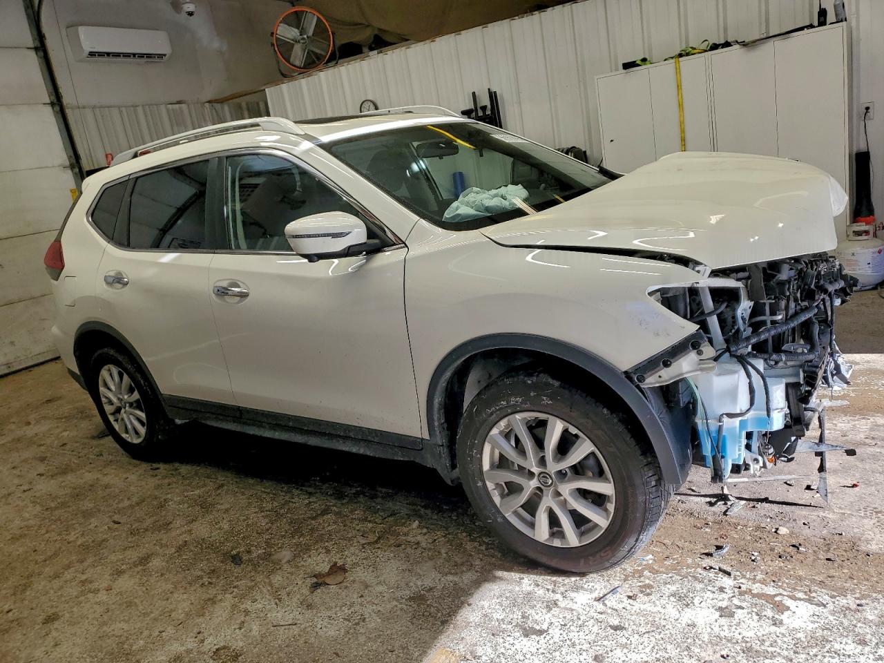 Nissan Rogue S Image 2