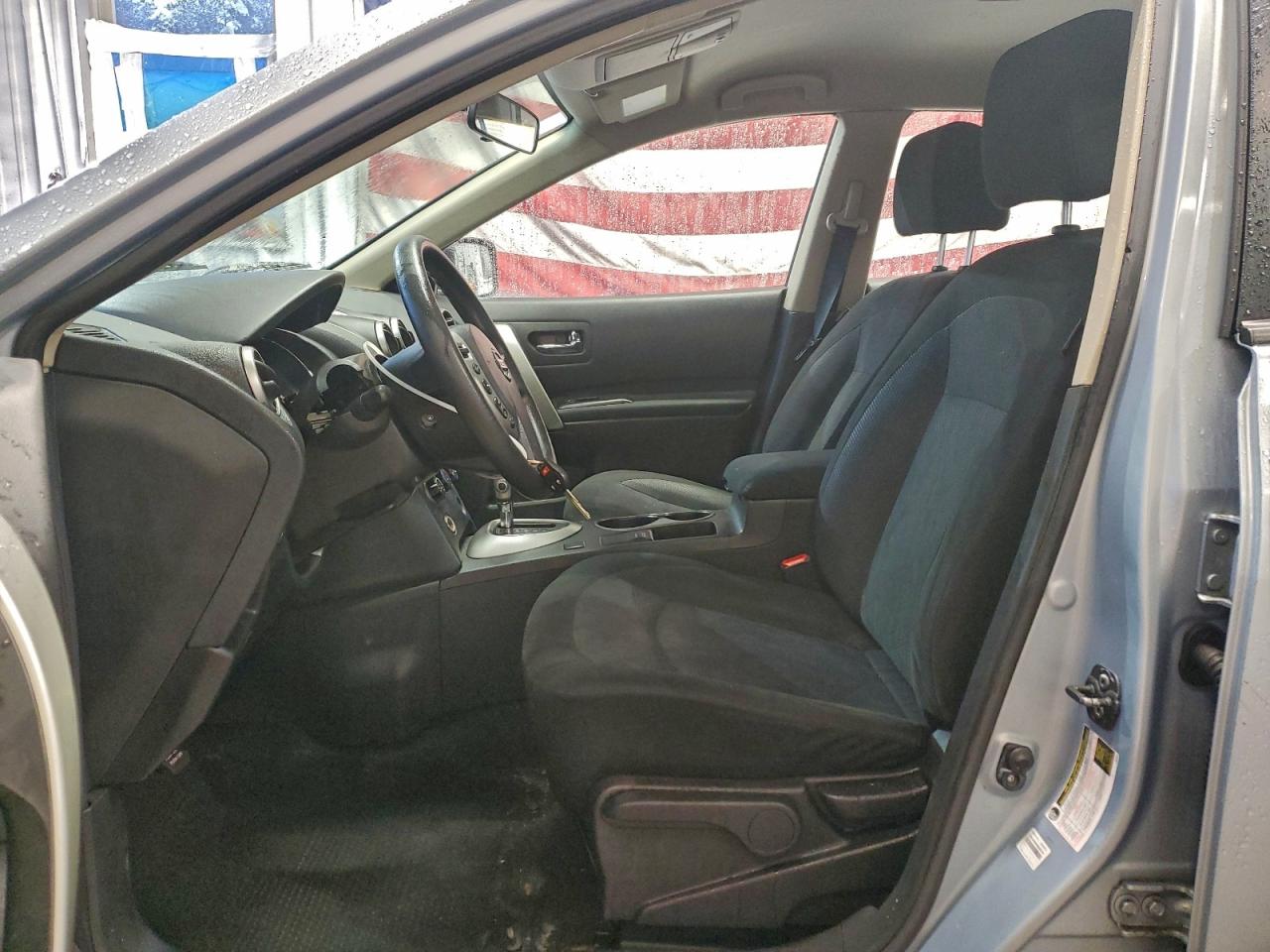 Nissan Rogue S Image 5