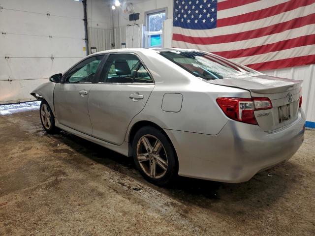 Toyota Camry L Image 12