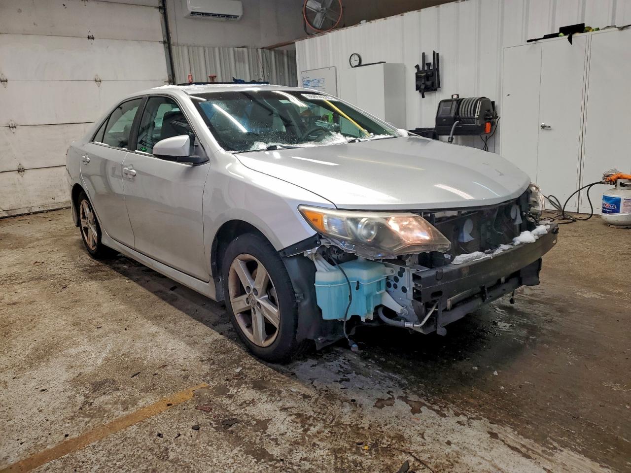 Toyota Camry L Image 5