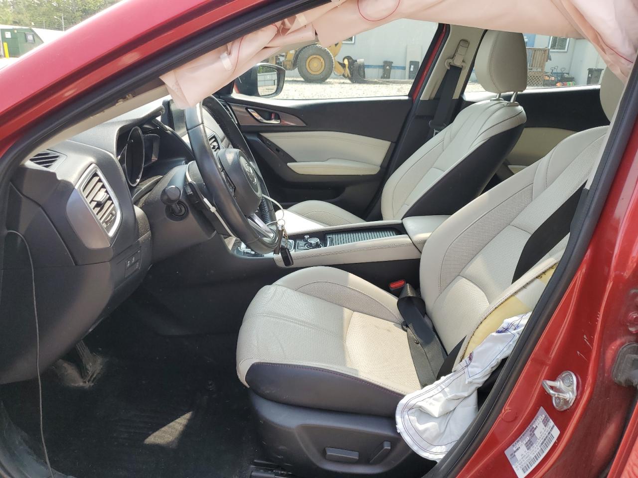 Mazda 3 Grand Touring Image 3