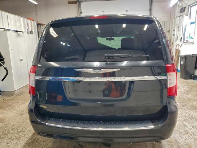 Chrysler Minivan Touring Image 6