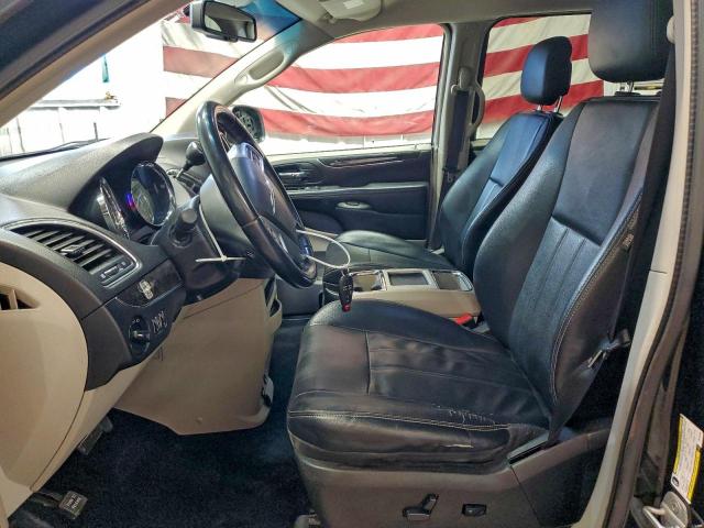 Chrysler Minivan Touring Image 10