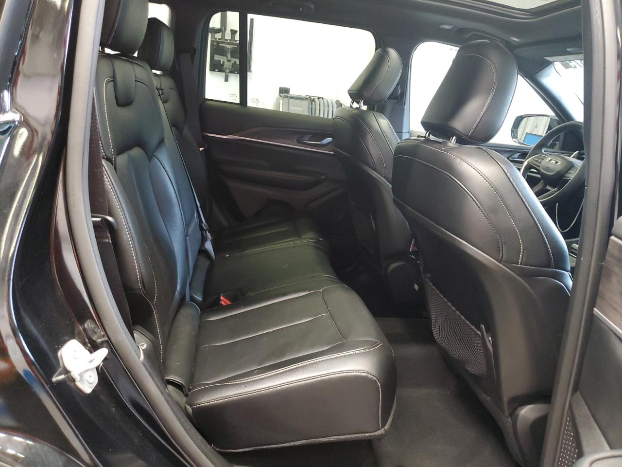 Jeep Grand Cherokee Limited Image 13