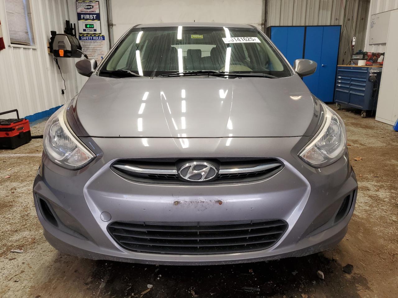 Hyundai ACCENT Gs Image 4