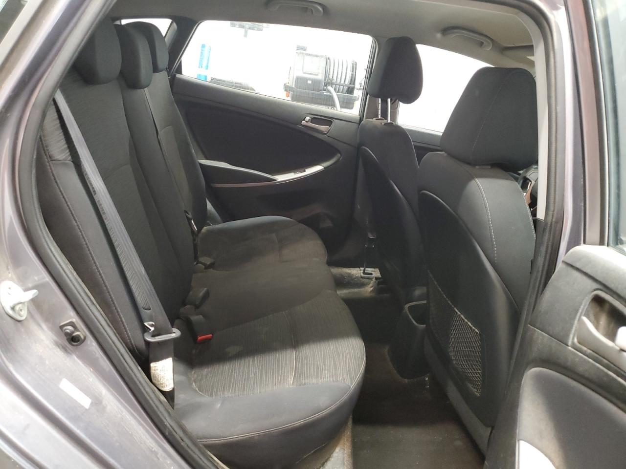 Hyundai ACCENT Gs Image 10