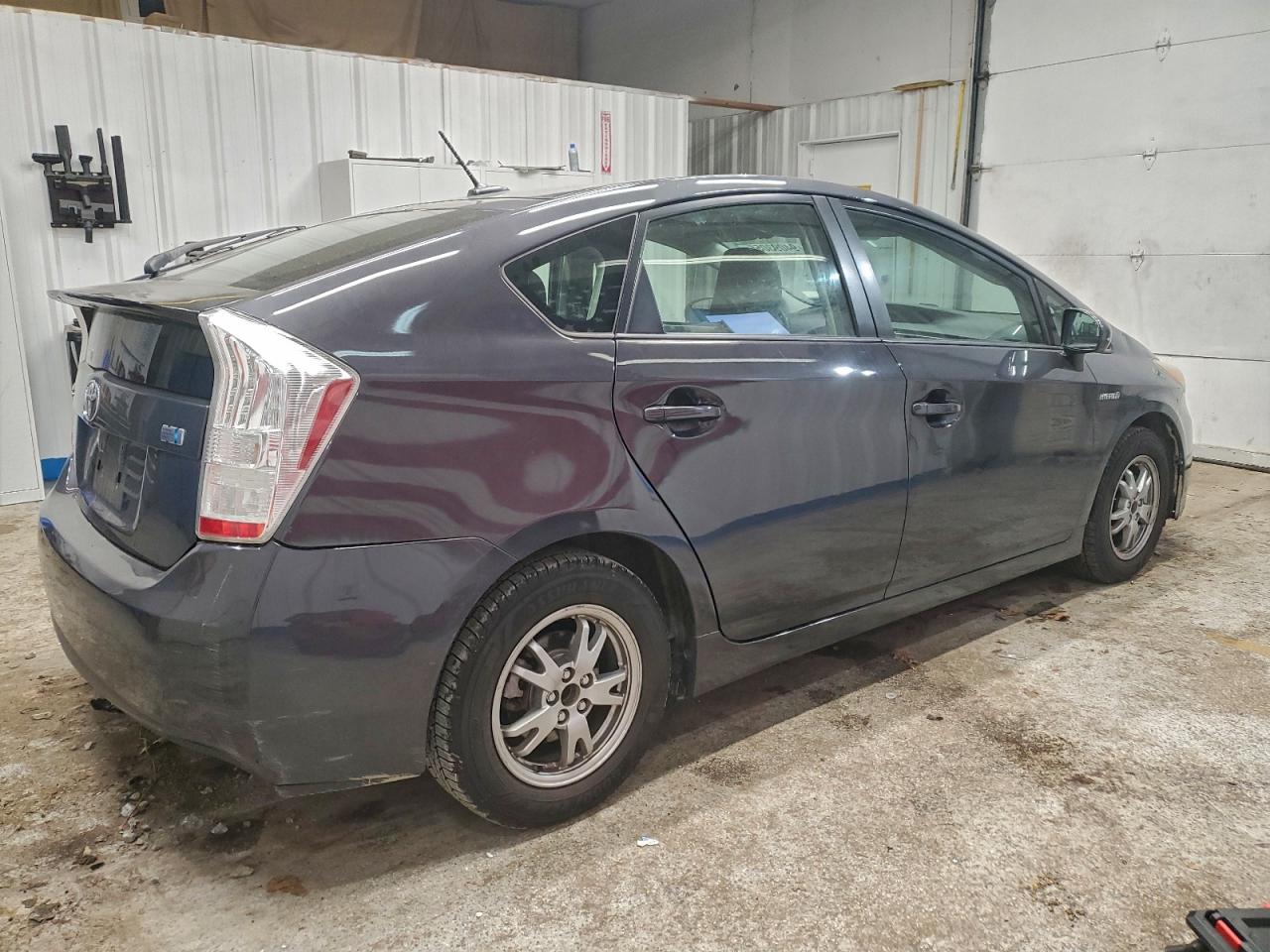 Toyota Prius Image 2
