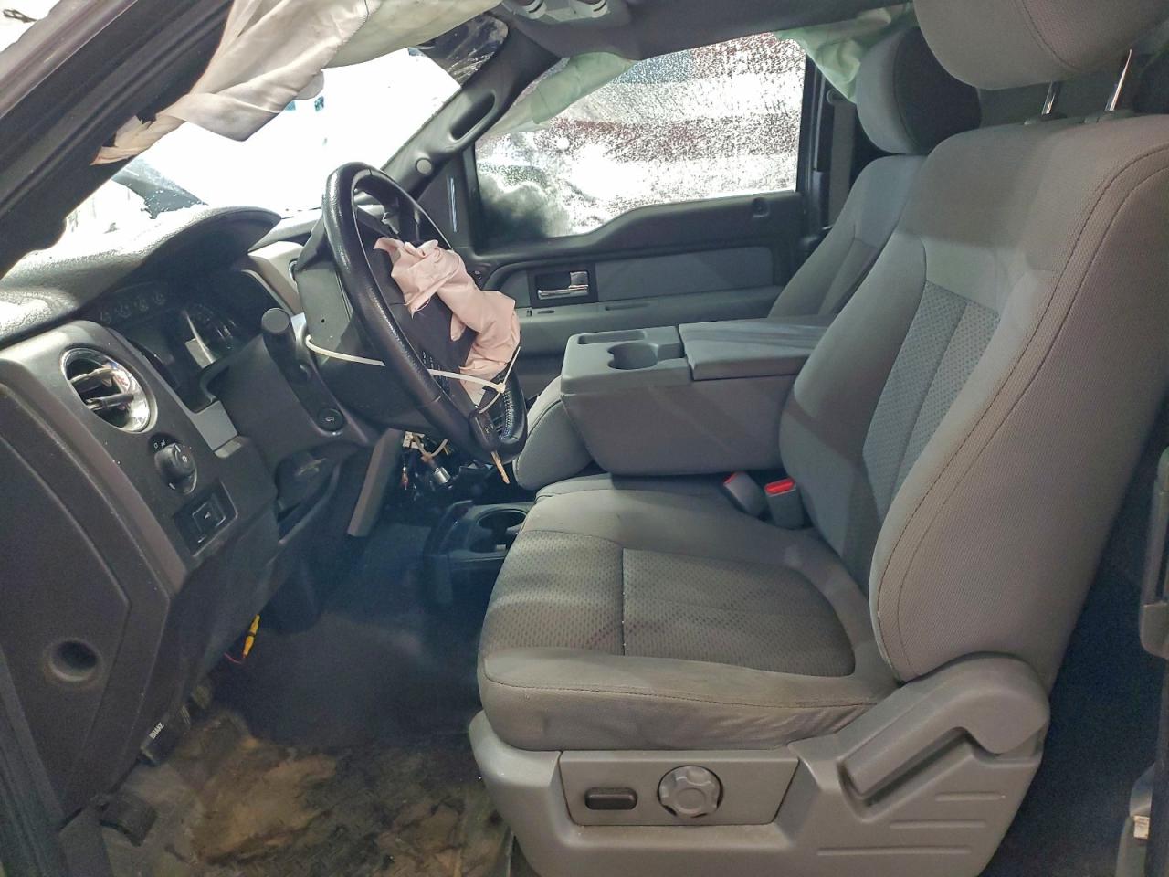 Ford F-150 Super Cab Image 10