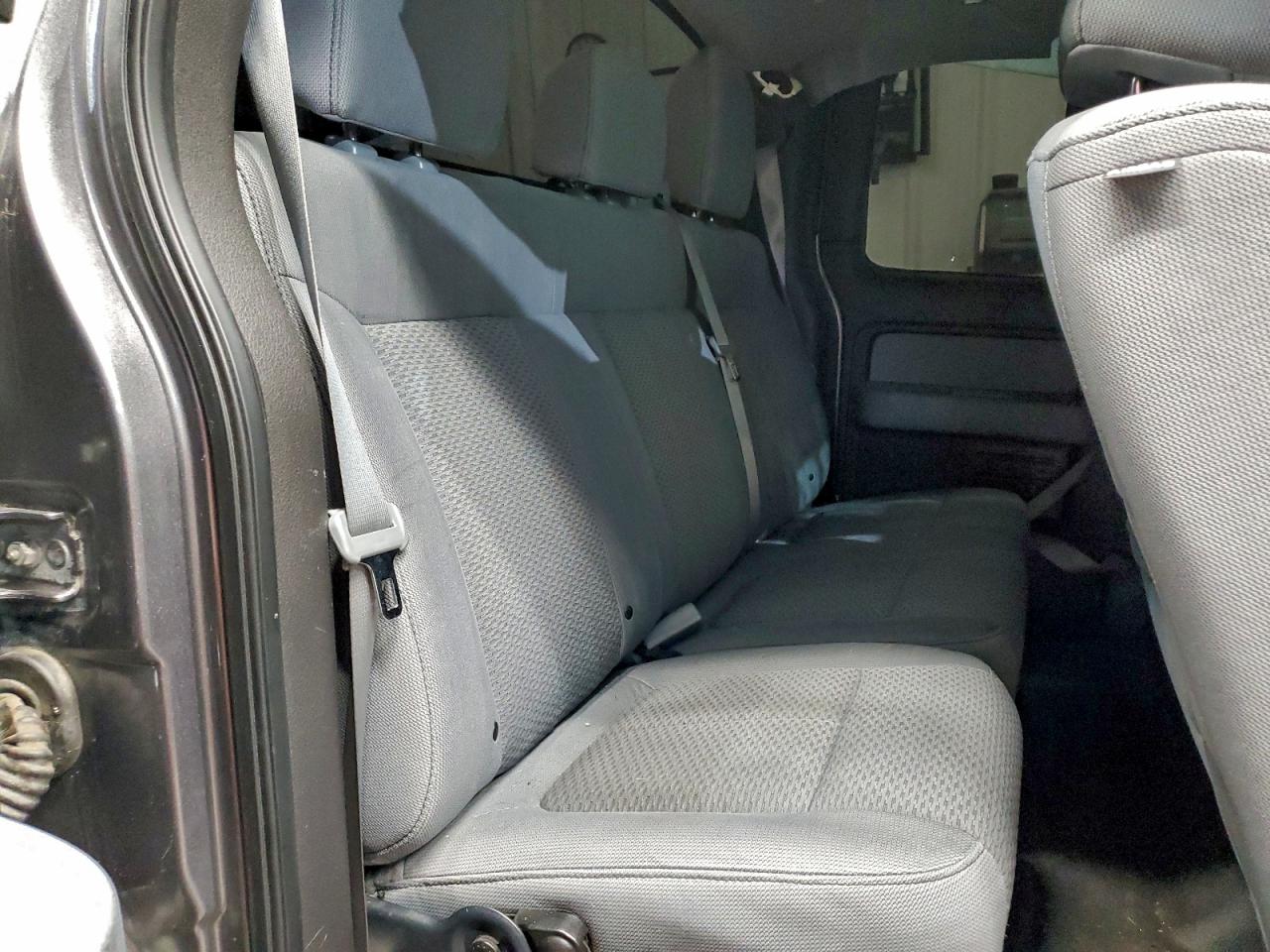 Ford F-150 Super Cab Image 9