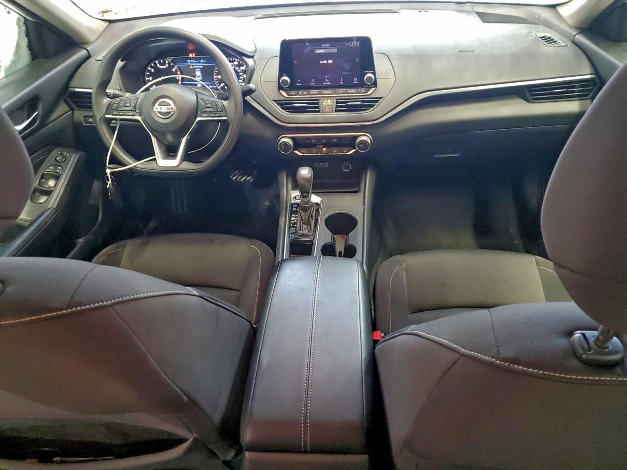 Nissan Altima S Image 3