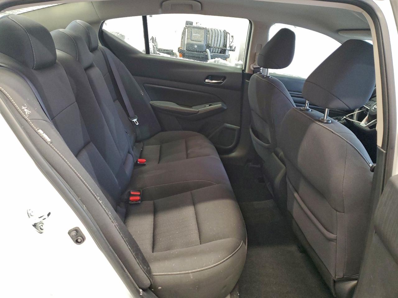 Nissan Altima S Image 5