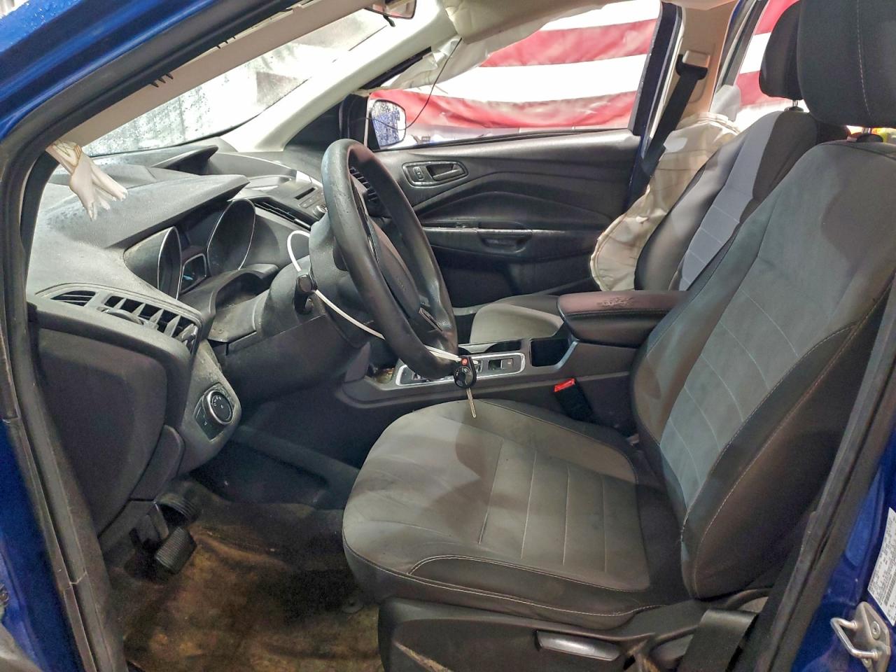 Ford Escape S Image 10