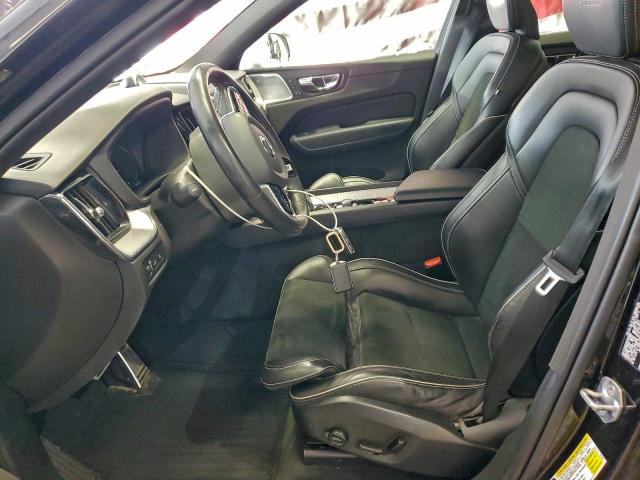 Volvo XC60 T8 R-design Image 13