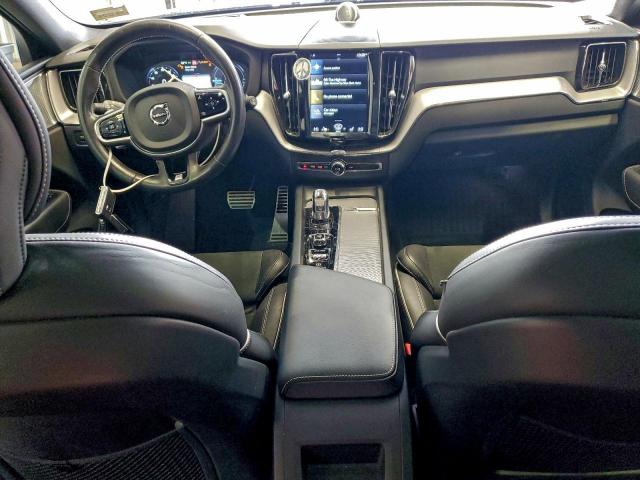 Volvo XC60 T8 R-design Image 6