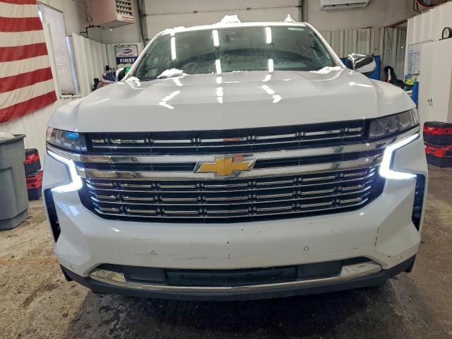 Chevrolet Suburban C1500 Premier Image 12