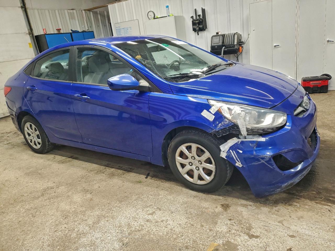 Hyundai ACCENT Gls Image 3