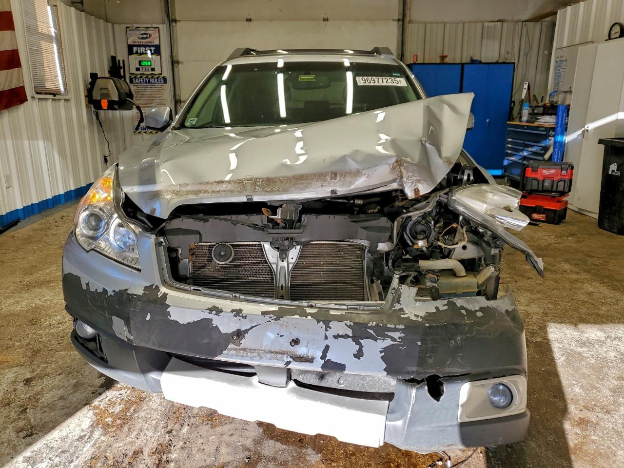 Subaru Outback 2.5i Limited Image 4