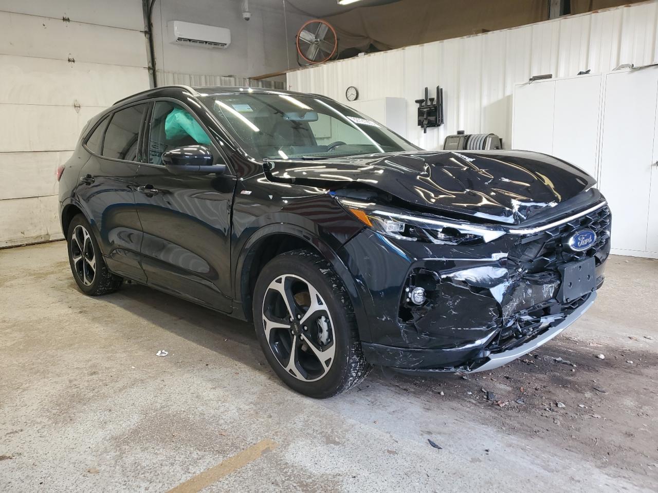 Ford Escape St Line Elite Image 13