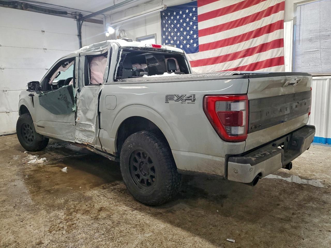 Ford F-150 Supercrew Image 12