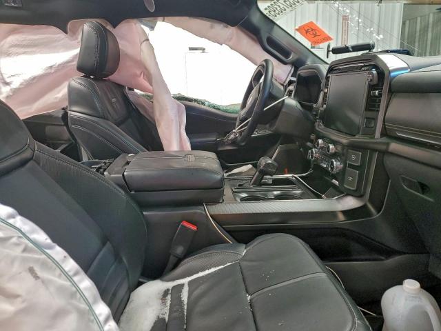 Ford F-150 Supercrew Image 3