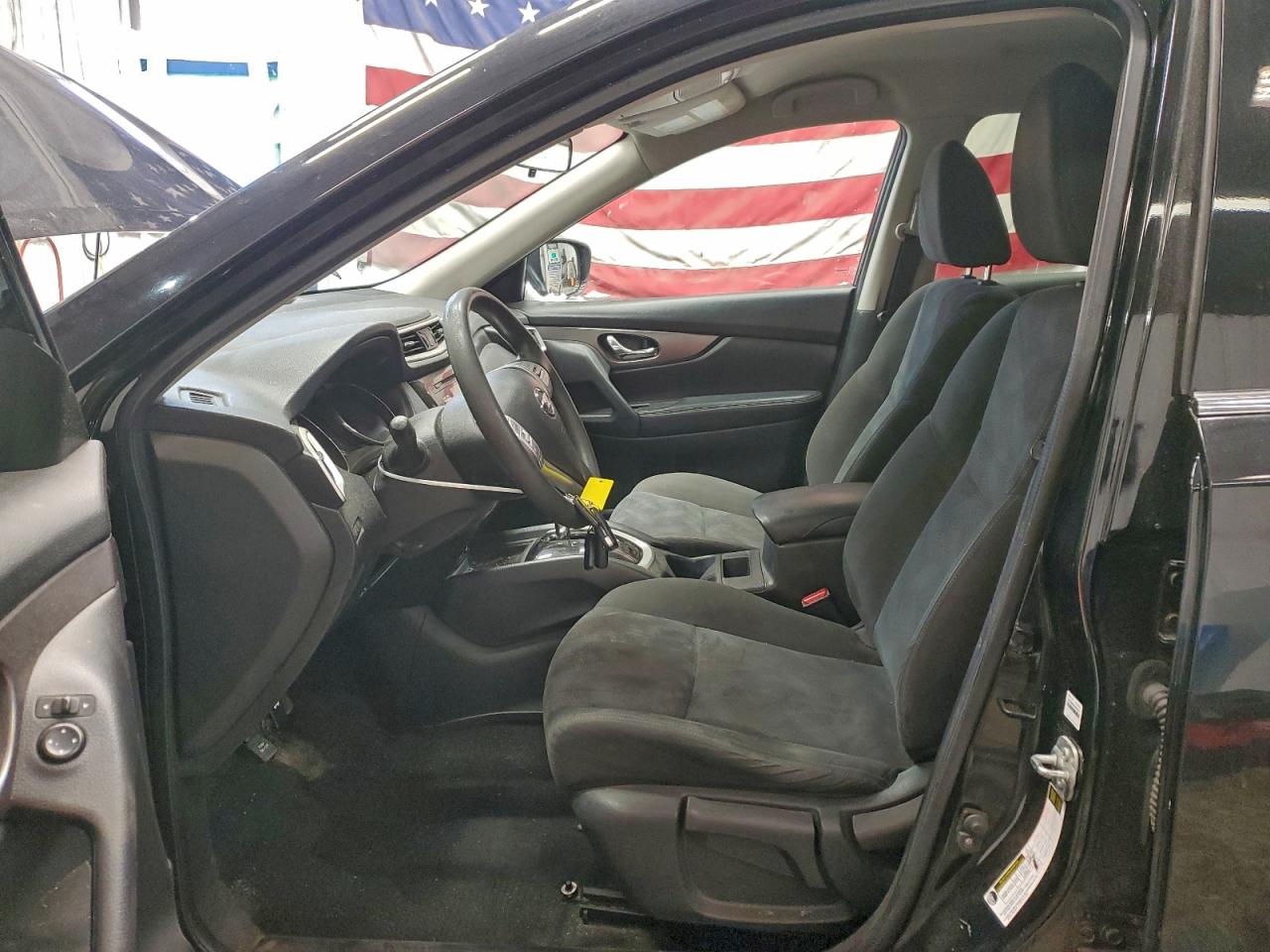 Nissan Rogue S Image 4