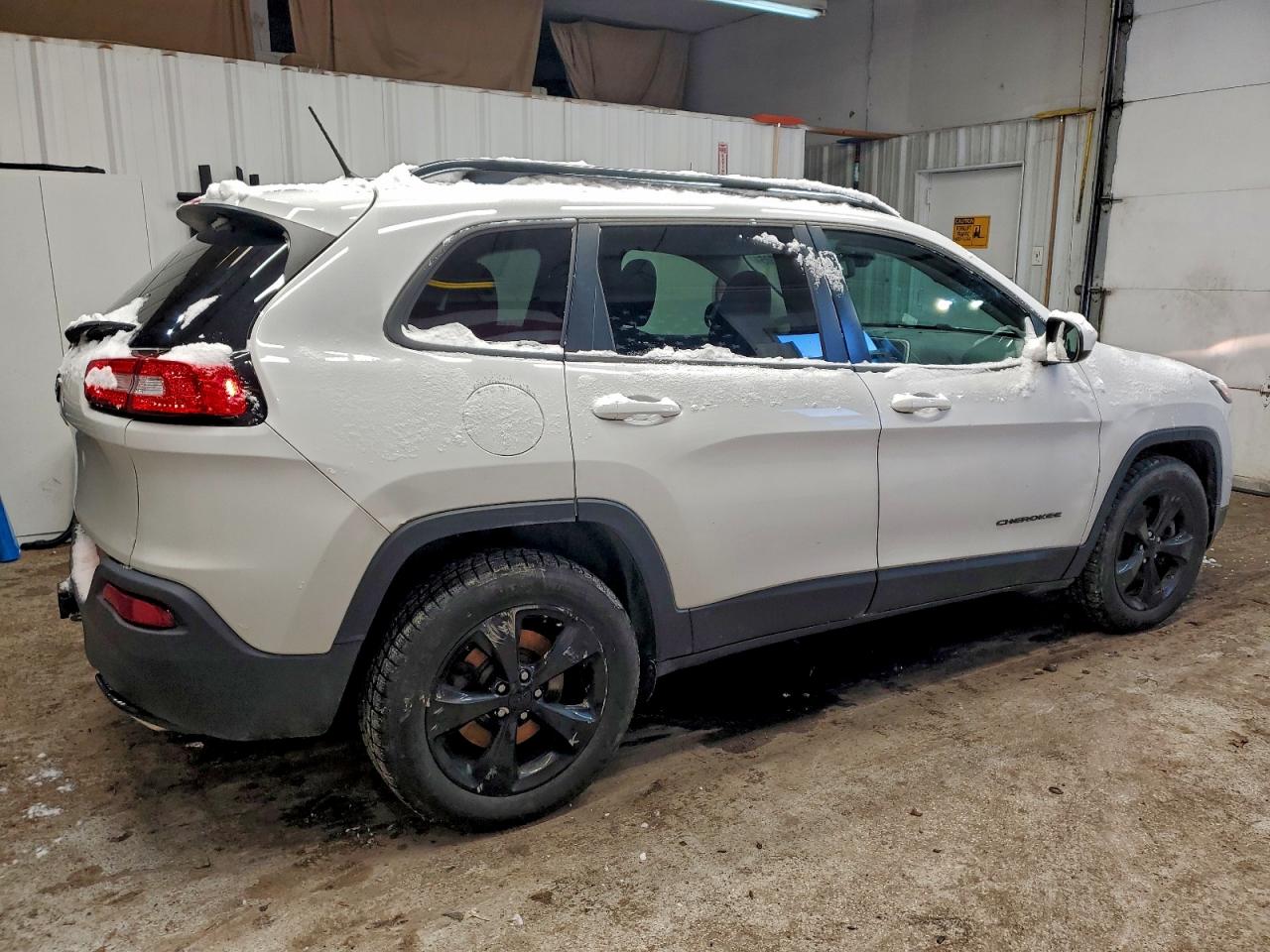 Jeep Grand Cherokee Latitude Image 3