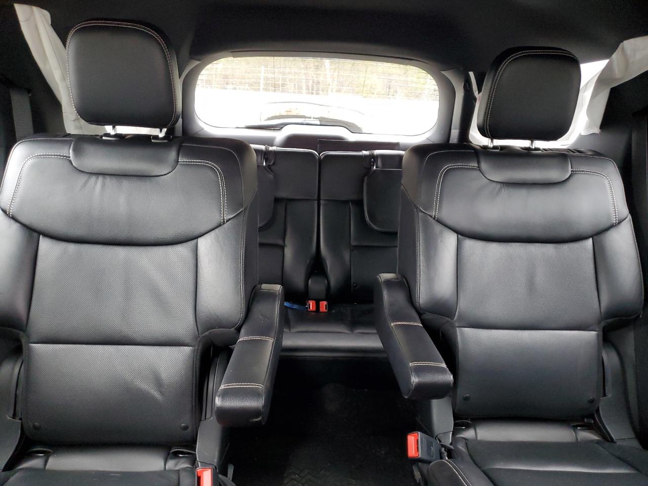 Ford Explorer St Image 7