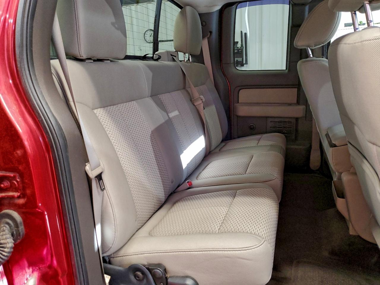 Ford F-150 Super Cab Image 3