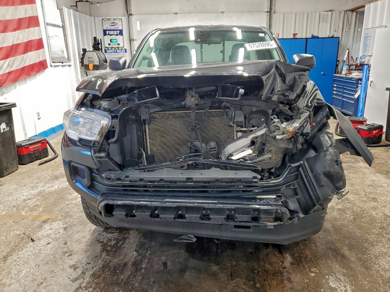 Toyota Tacoma Access Cab Image 6