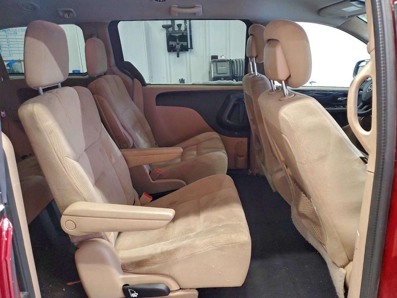 Dodge Caravan Sxt Image 8