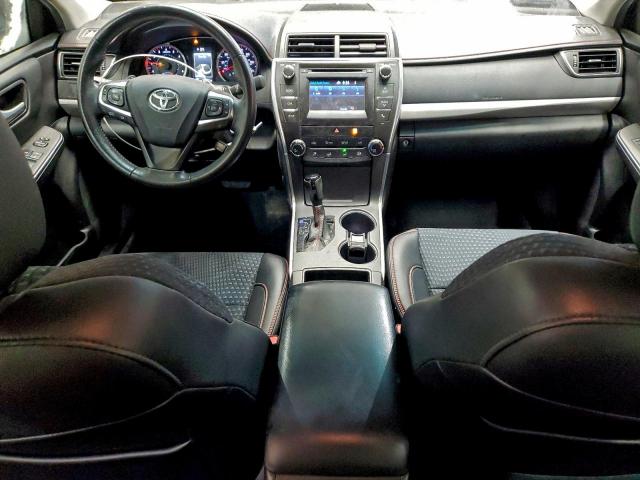 Toyota Camry Le Image 8