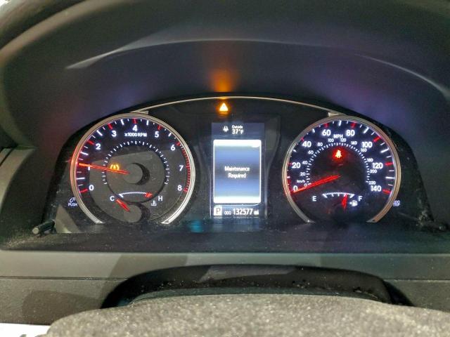 Toyota Camry Le Image 12