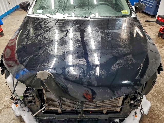 Toyota Camry Le Image 9