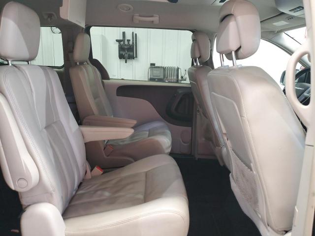 Chrysler Minivan Touring Image 9