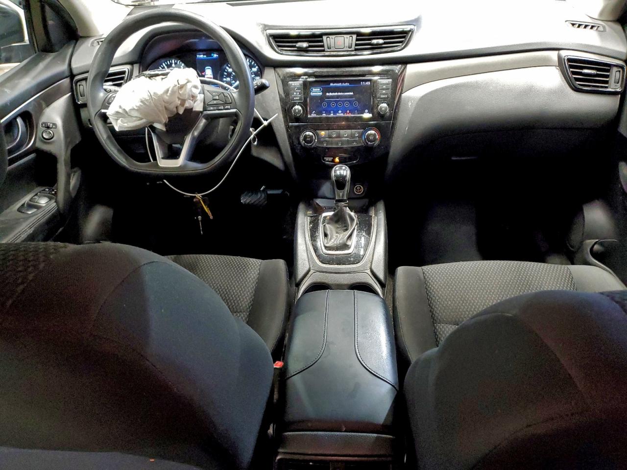 Nissan Rogue S Image 6