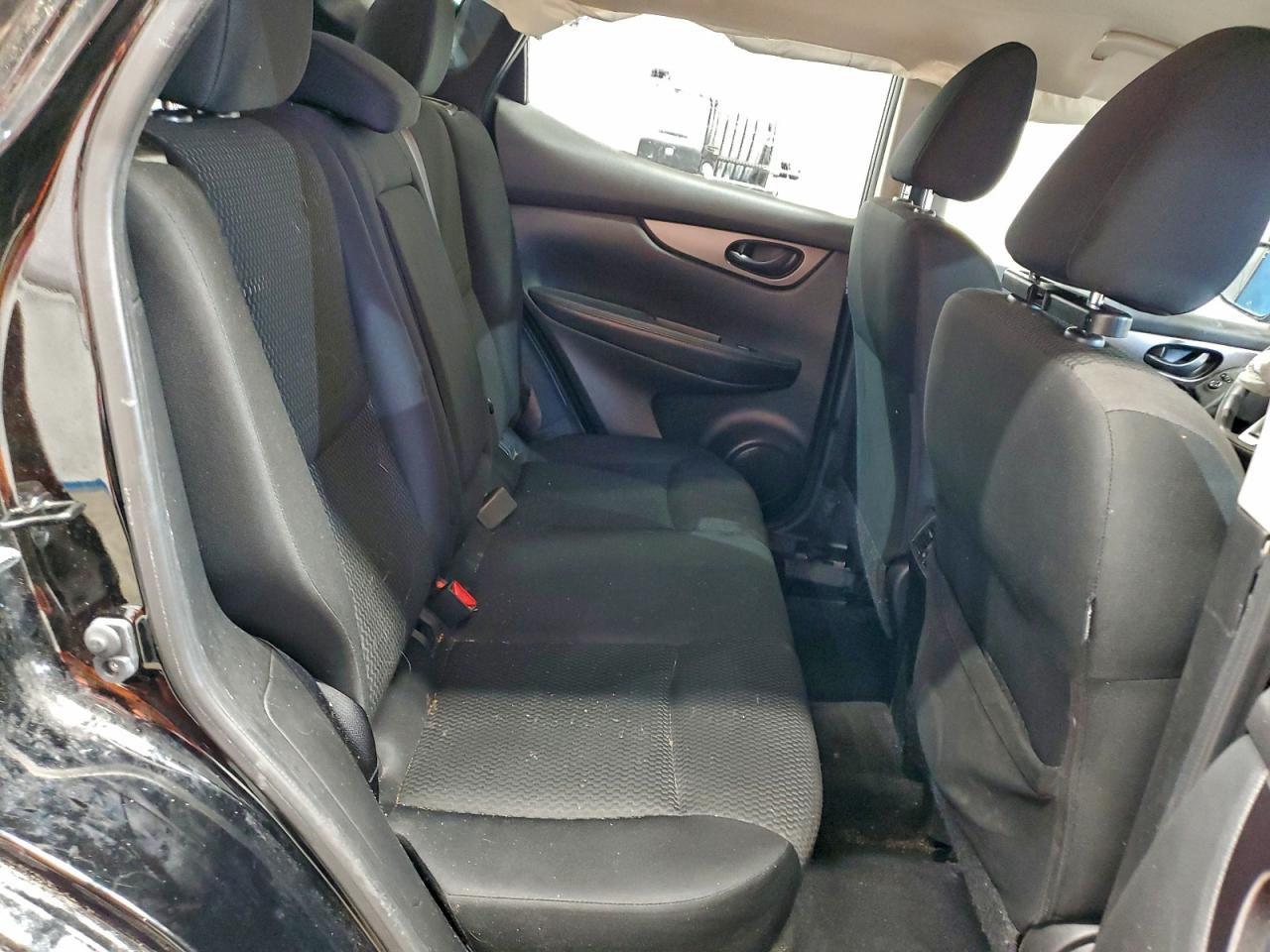 Nissan Rogue S Image 8