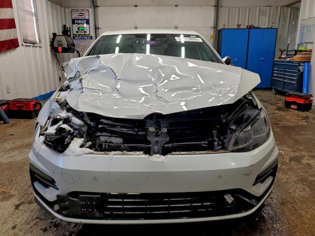 Volkswagen Golf Image 4